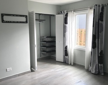 5045 Rochester Drive - Photo Thumbnail 10
