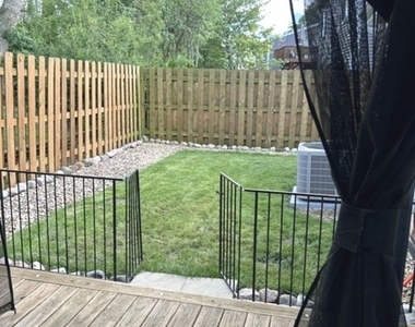 5045 Rochester Drive - Photo Thumbnail 15