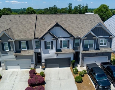 723 Woodstock Grove Drive - Photo Thumbnail 2