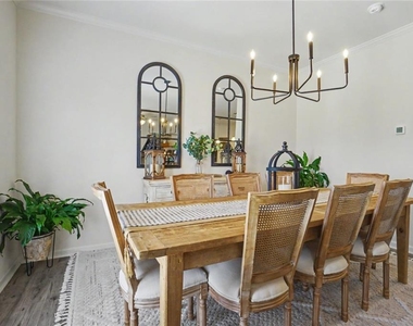 723 Woodstock Grove Drive - Photo Thumbnail 24