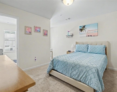 723 Woodstock Grove Drive - Photo Thumbnail 29