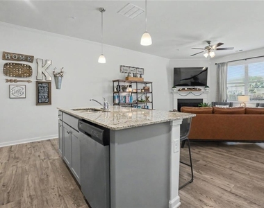 723 Woodstock Grove Drive - Photo Thumbnail 16