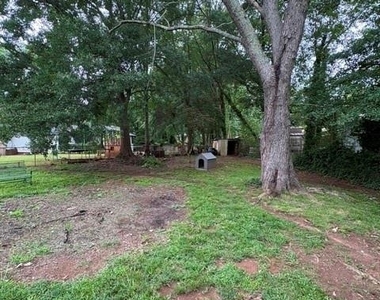 2174 Trailwood Drive Se - Photo Thumbnail 19