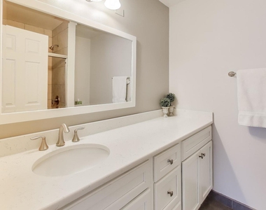 83 Thornhill Lane - Photo Thumbnail 14