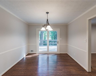 4472 Old Mabry Place Ne - Photo Thumbnail 6