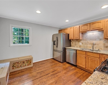 4472 Old Mabry Place Ne - Photo Thumbnail 7