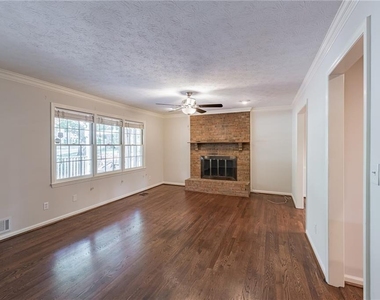 4472 Old Mabry Place Ne - Photo Thumbnail 5