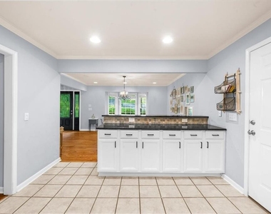 5667 Colton Drive - Photo Thumbnail 12