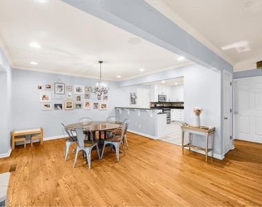 5667 Colton Drive - Photo Thumbnail 7