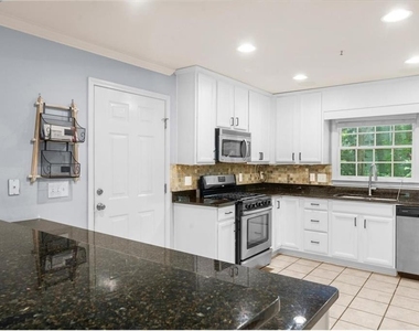 5667 Colton Drive - Photo Thumbnail 10