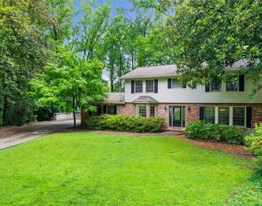 5667 Colton Drive - Photo Thumbnail 2