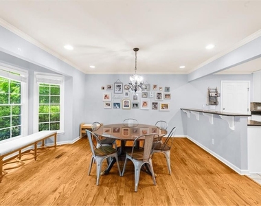 5667 Colton Drive - Photo Thumbnail 9