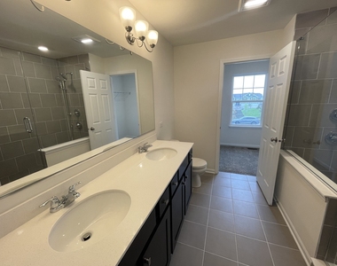 12640 S Talbot Circle - Photo Thumbnail 8