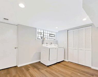 50 E 37th Street - Photo Thumbnail 7