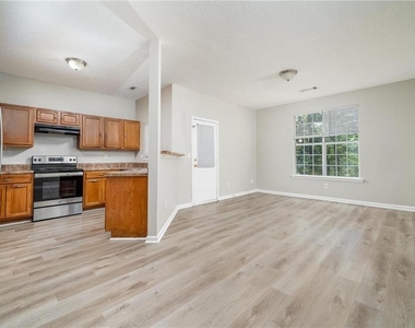7683 Creekside Lane - Photo Thumbnail 5