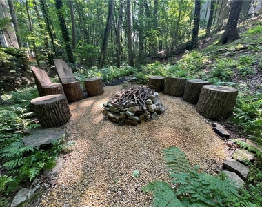 1915 Habersham Trace - Photo Thumbnail 36