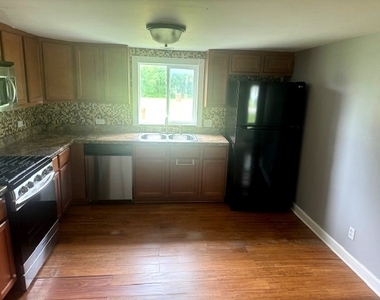 2303 Greengold Street - Photo Thumbnail 2