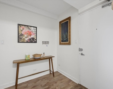 4950 N Marine Drive - Photo Thumbnail 1