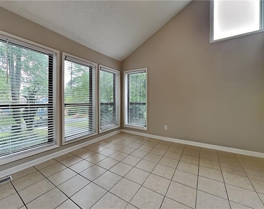 5142 Manitou Way - Photo Thumbnail 5