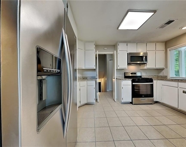 5142 Manitou Way - Photo Thumbnail 4