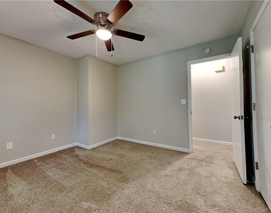 5142 Manitou Way - Photo Thumbnail 12