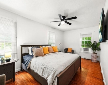 3635 Cantrell Road - Photo Thumbnail 8