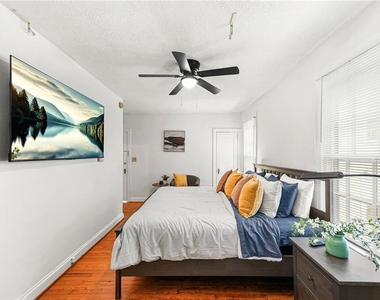 3635 Cantrell Road - Photo Thumbnail 9