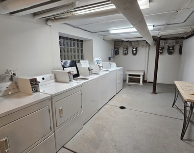 6551 N Francisco Avenue - Photo Thumbnail 16