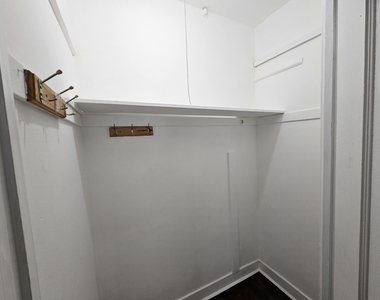 6551 N Francisco Avenue - Photo Thumbnail 2