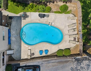 395 Pharr Road - Photo Thumbnail 19
