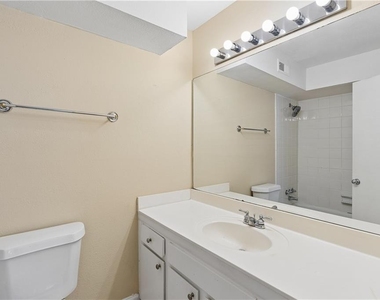 395 Pharr Road - Photo Thumbnail 11
