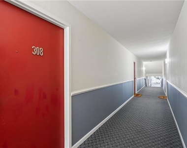 395 Pharr Road - Photo Thumbnail 3