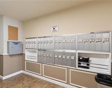 395 Pharr Road - Photo Thumbnail 2
