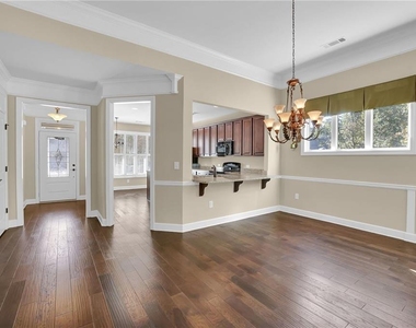 3708 Majestick Oak Dr - Photo Thumbnail 6