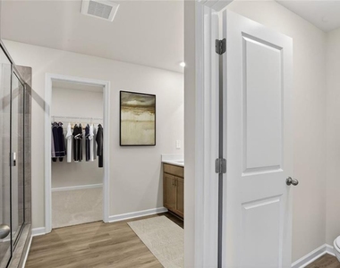 6929 Winchester Place - Photo Thumbnail 9