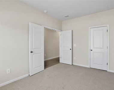 6929 Winchester Place - Photo Thumbnail 11