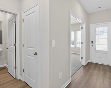 6929 Winchester Place - Photo Thumbnail 10