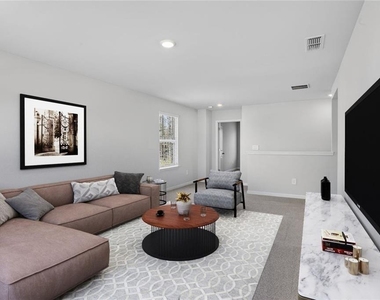6929 Winchester Place - Photo Thumbnail 6