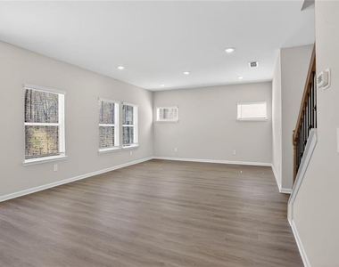 6929 Winchester Place - Photo Thumbnail 12