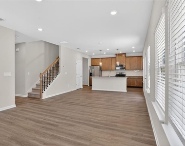 6929 Winchester Place - Photo Thumbnail 14