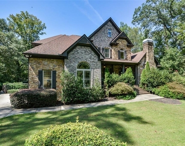 2210 Spalding Drive - Photo Thumbnail 5