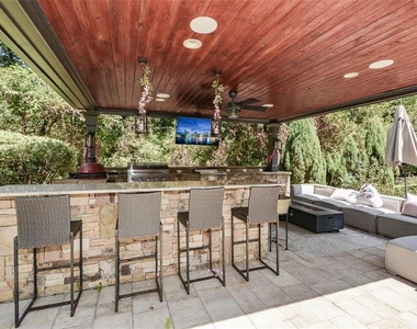 2210 Spalding Drive - Photo Thumbnail 87
