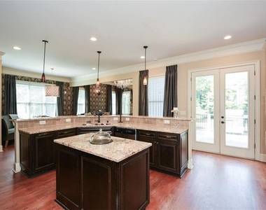2210 Spalding Drive - Photo Thumbnail 34