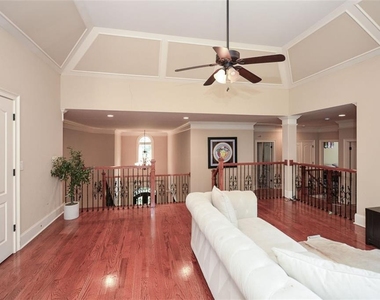 2210 Spalding Drive - Photo Thumbnail 38