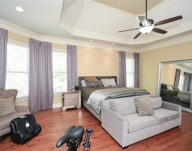 2210 Spalding Drive - Photo Thumbnail 42