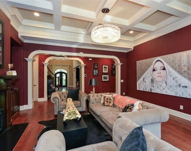 2210 Spalding Drive - Photo Thumbnail 20
