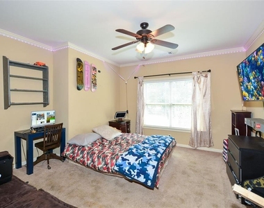 2210 Spalding Drive - Photo Thumbnail 54