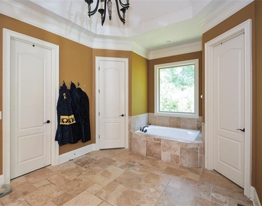 2210 Spalding Drive - Photo Thumbnail 50