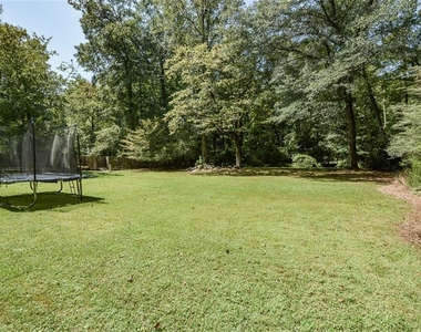 2210 Spalding Drive - Photo Thumbnail 12
