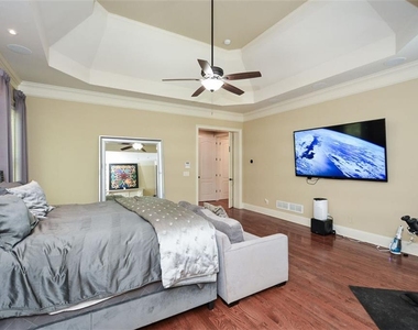 2210 Spalding Drive - Photo Thumbnail 43